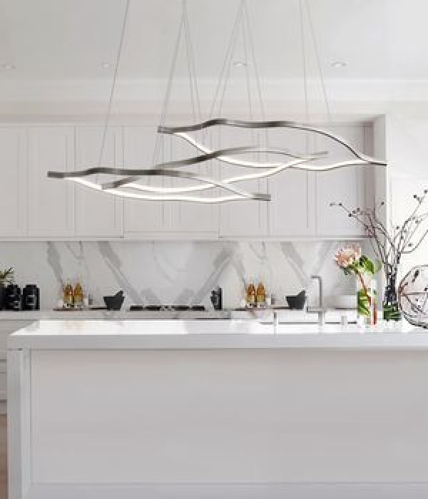 Три ветильника в виде облака. Свечение внутрь